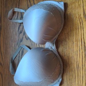 Victoria's Secret 34DD Bra